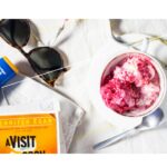 Topfeneis mit Himbeeren