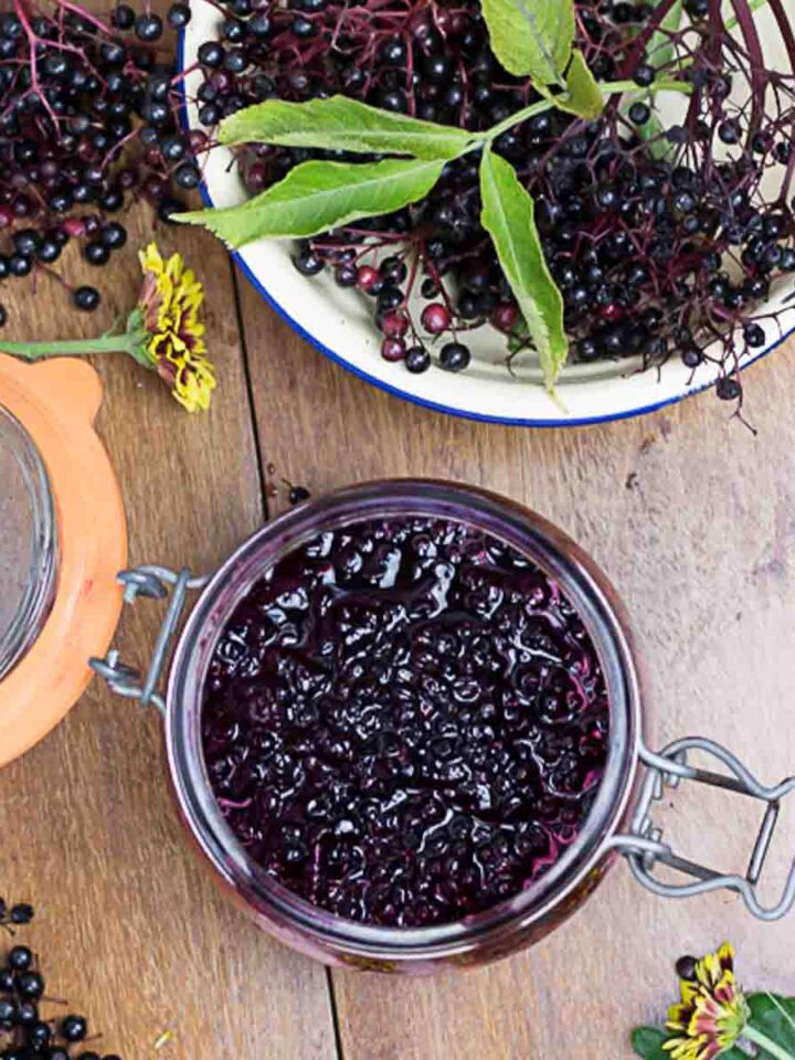 Einfaches Rezept für Vanillesauce (mit oder ohne Ei) Einfaches Rezept für Vanillesauce (mit oder ohne Ei)