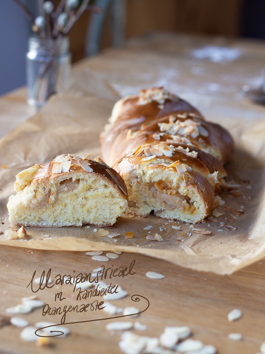 Germteig Striezel Rezept mit Marzipanfüllung