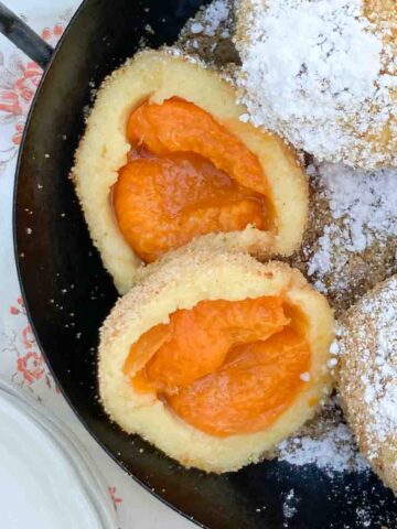 Marillenknödel aus veganem Kartoffelteig | Vegan Apricot Dumplings with potato dough