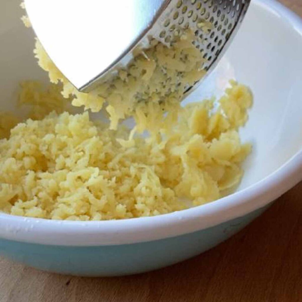 Grundrezept für gefüllte Erdäpfelknödel