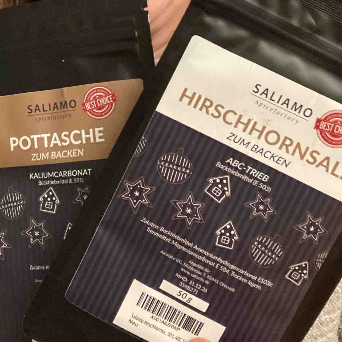 pottasche und Hirschhornsalz in Originalverpackung der Marke Saliamo.