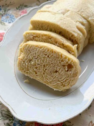 Böhmische Knödel - Bohemian Yeast Dumplings.